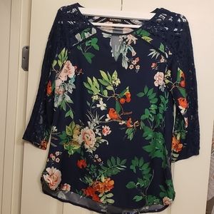 🌟3 for 15🌟Express blouse